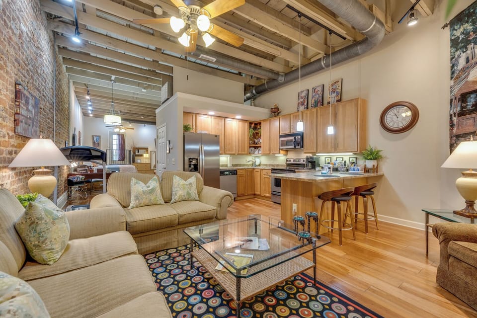 After exploring Downtown Bristol, relax & unwind on these comfortable sofas. The kitchen is stocked with everything you need to prepare your meals.