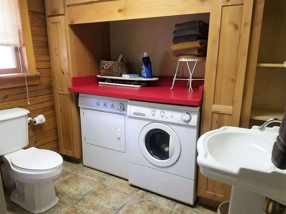 Main floor bath/ laundry