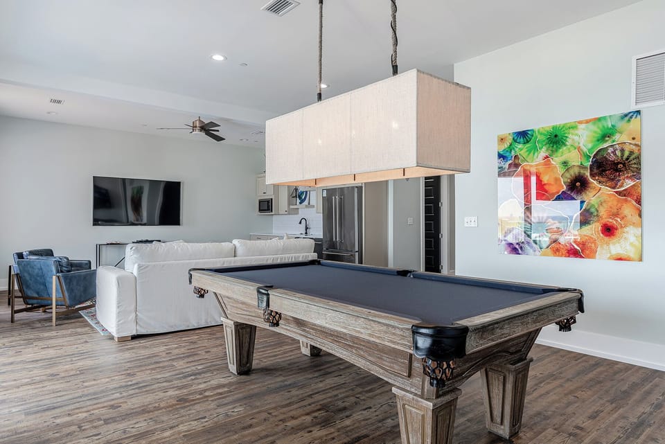 1st Floor Living Area with Pool Table and Kitchenette