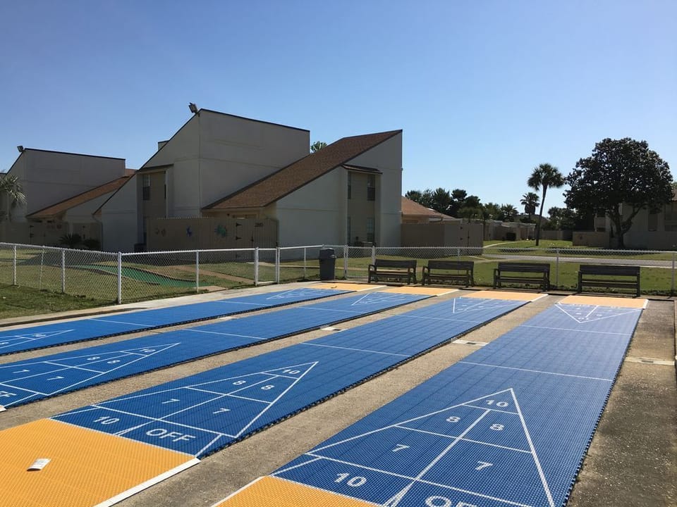 Shuffleboard 