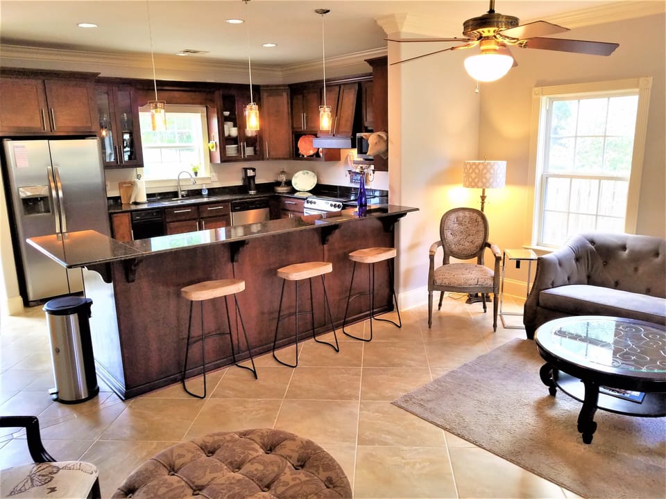 Living room looking into kitchen.
