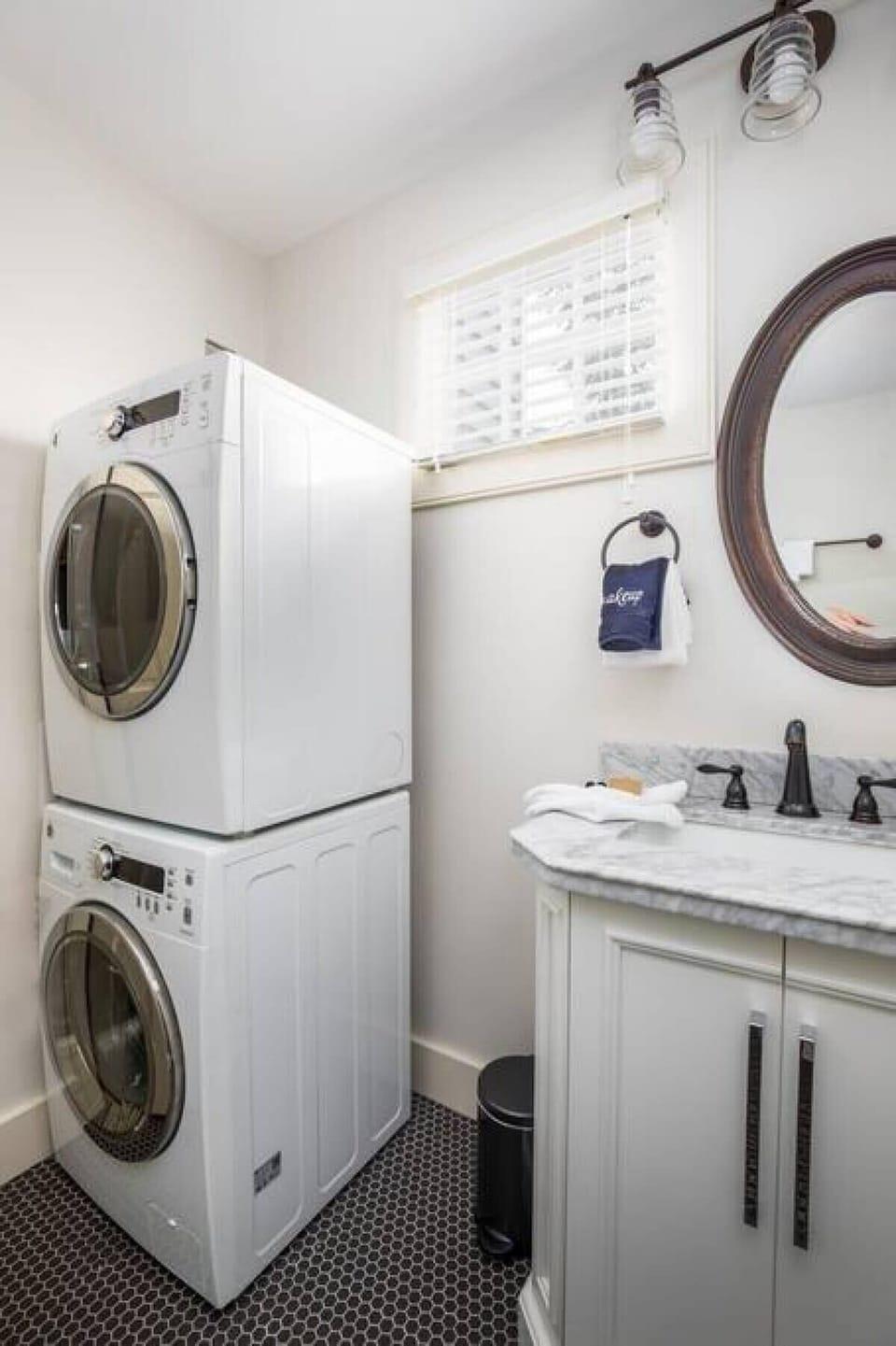 Washer + Dryer! 