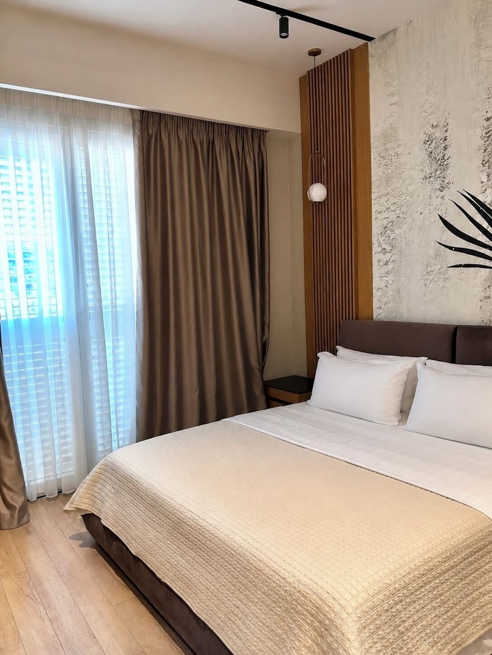 Premium bedding, memory foam beds, in-room safe, desk