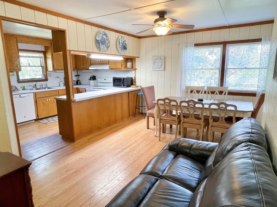 Overall Dining and Kitchen