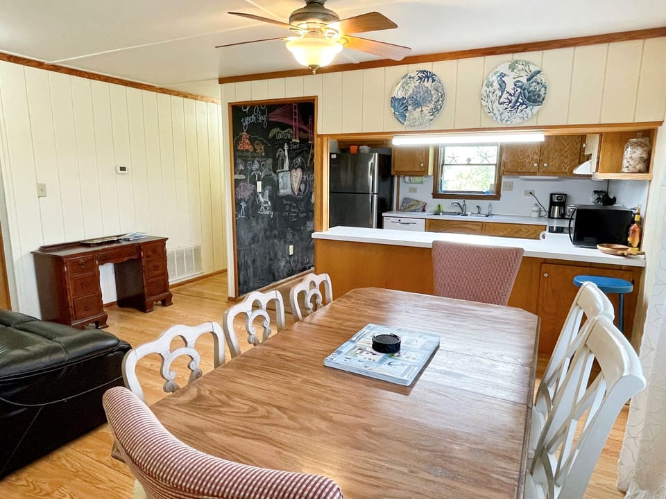 Overall Dining and Kitchen