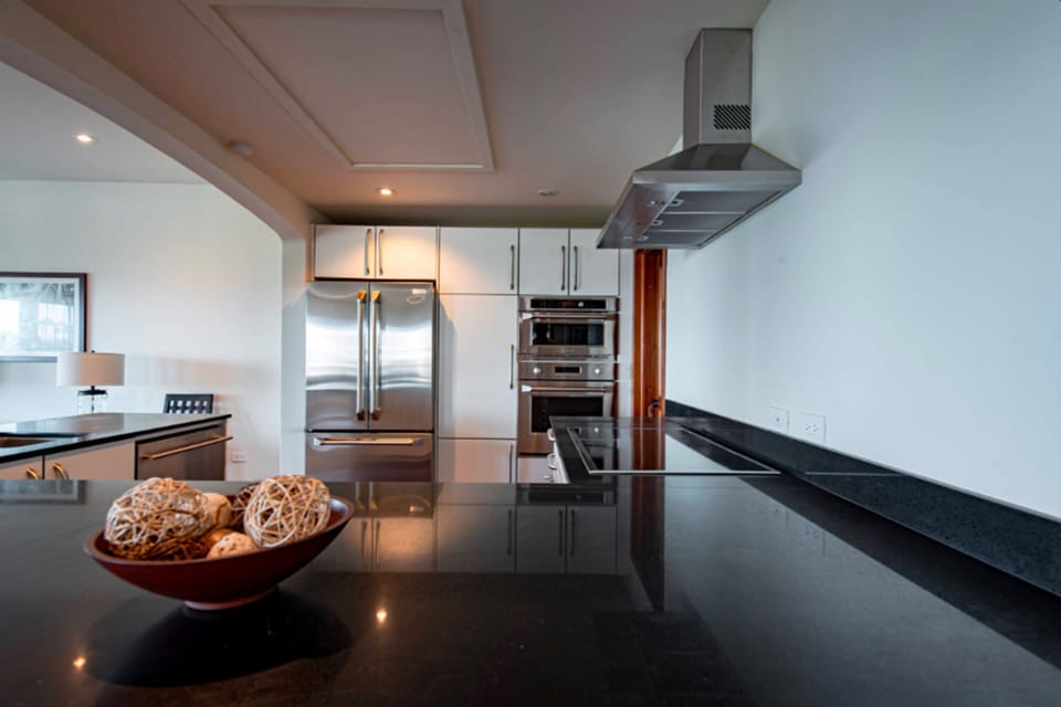 Deluxe Suite, 3 Bedrooms, Balcony (Room Only) | Private kitchen | Coffee/tea maker, microwave