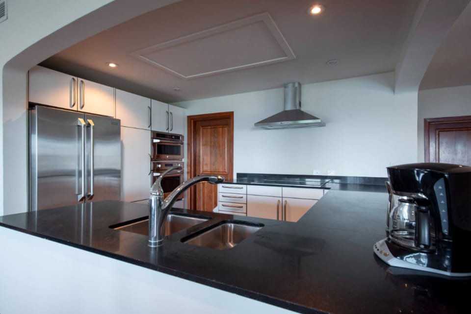 Deluxe Suite, 3 Bedrooms, Balcony (Room Only) | Private kitchen | Coffee/tea maker, microwave