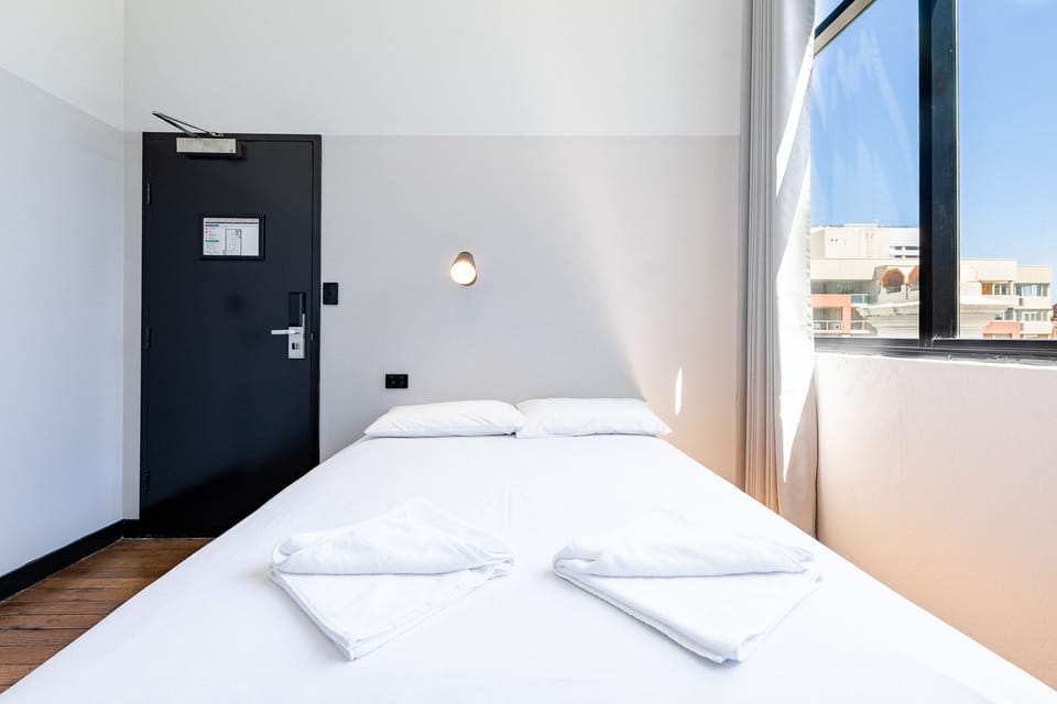 Double Ensuite | Hypo-allergenic bedding available, in-room safe, WiFi (free)