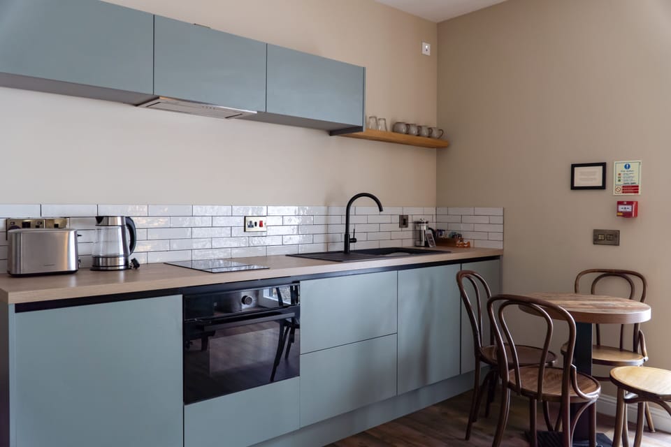 Apartment, Private Bathroom (Campbell) | Private kitchen | Highchair