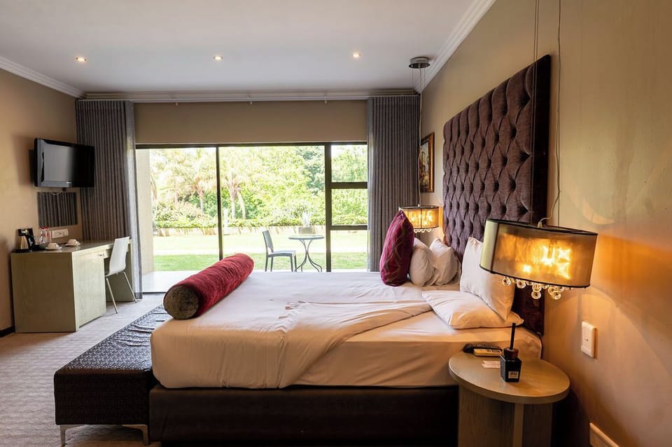 Paraplegic Room | Minibar, in-room safe, desk, free WiFi