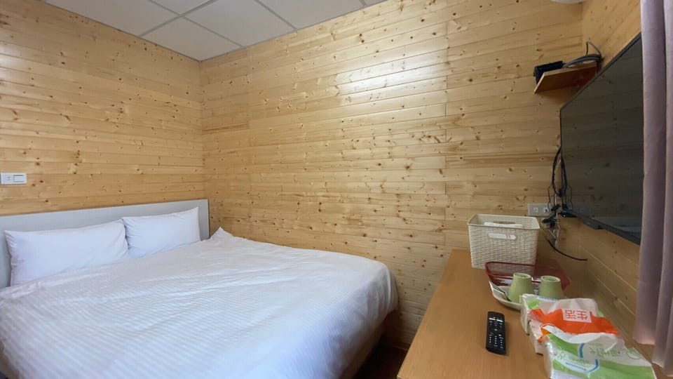 Double Room | Blackout drapes, free WiFi, bed sheets