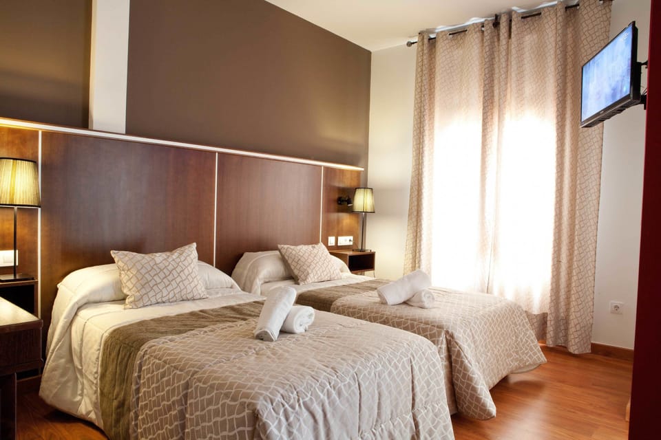 Double Room | Minibar, in-room safe, desk, soundproofing