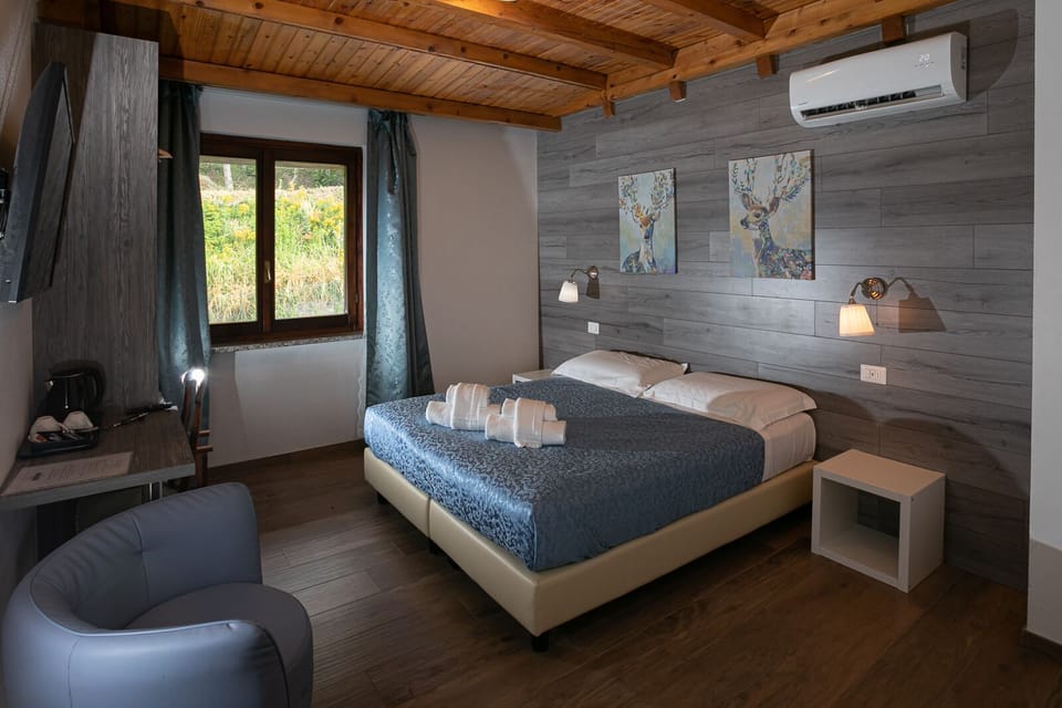 Standard Double or Twin Room | Desk, laptop workspace, WiFi (free), bed sheets