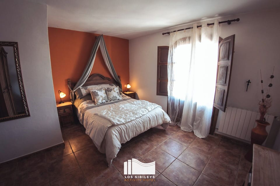 Double Room | Rollaway beds, free WiFi, bed sheets