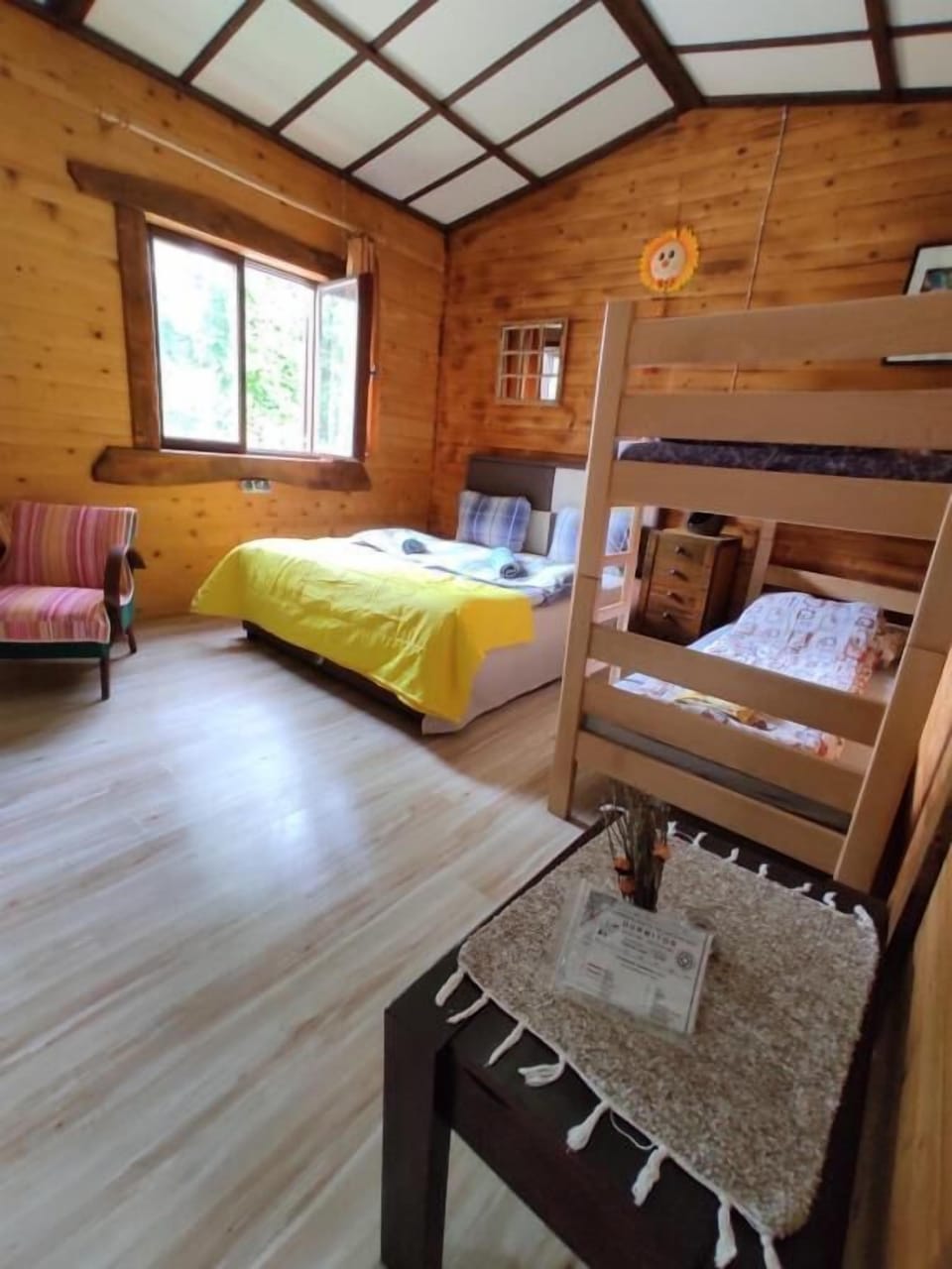 Desk, free WiFi, bed sheets