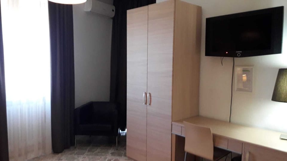 Classic Double Room | Room amenity