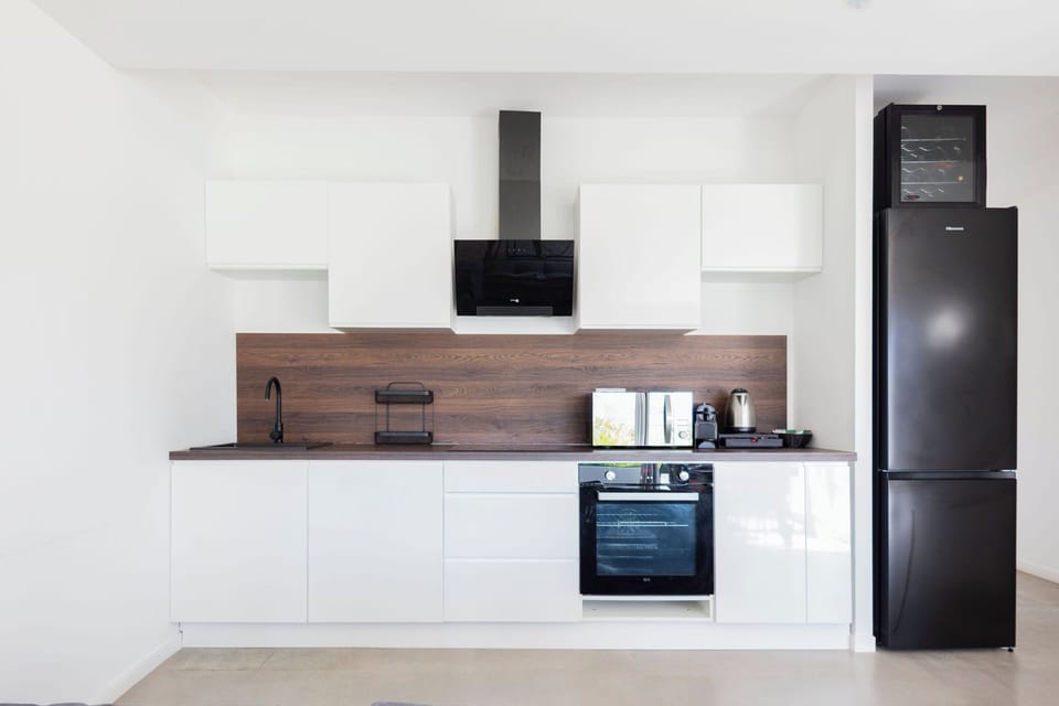 Deluxe House, 3 Bedrooms | Private kitchen | Espresso maker, coffee/tea maker, electric kettle