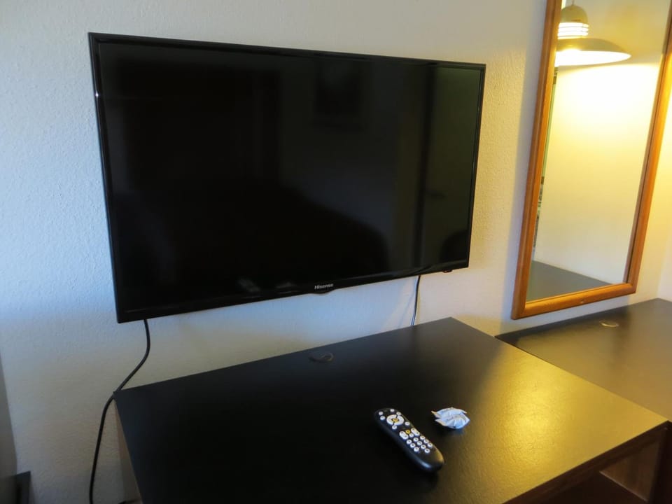 In-room safe, desk, laptop workspace, free WiFi