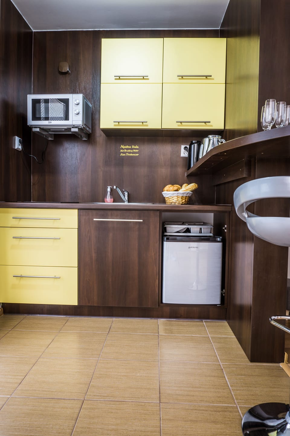 Apartment, 2 Bedrooms (D9) | Private kitchen | Fridge, microwave, stovetop, coffee/tea maker