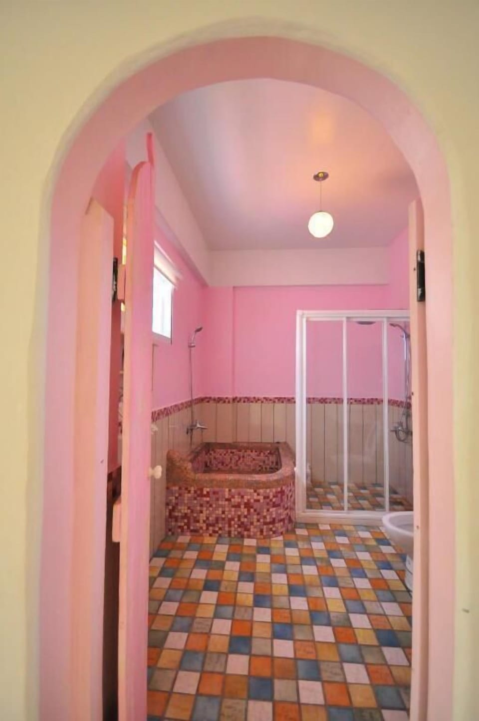 Family Quadruple Room, Balcony | Bathroom | Slippers, towels, soap, shampoo