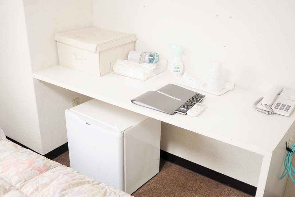 Triple Room, Non-Smoking | Mini-refrigerator