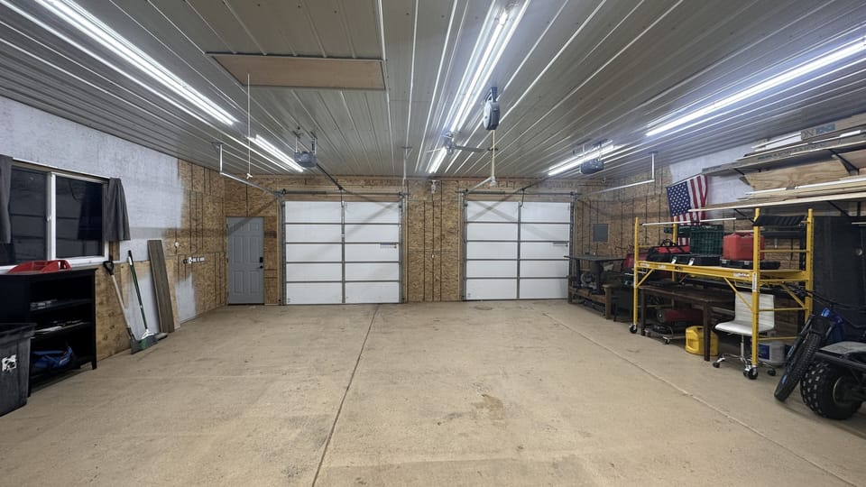 Detached Heated Garage. 32'x32', 10ft Ceilings. Message me for prices.