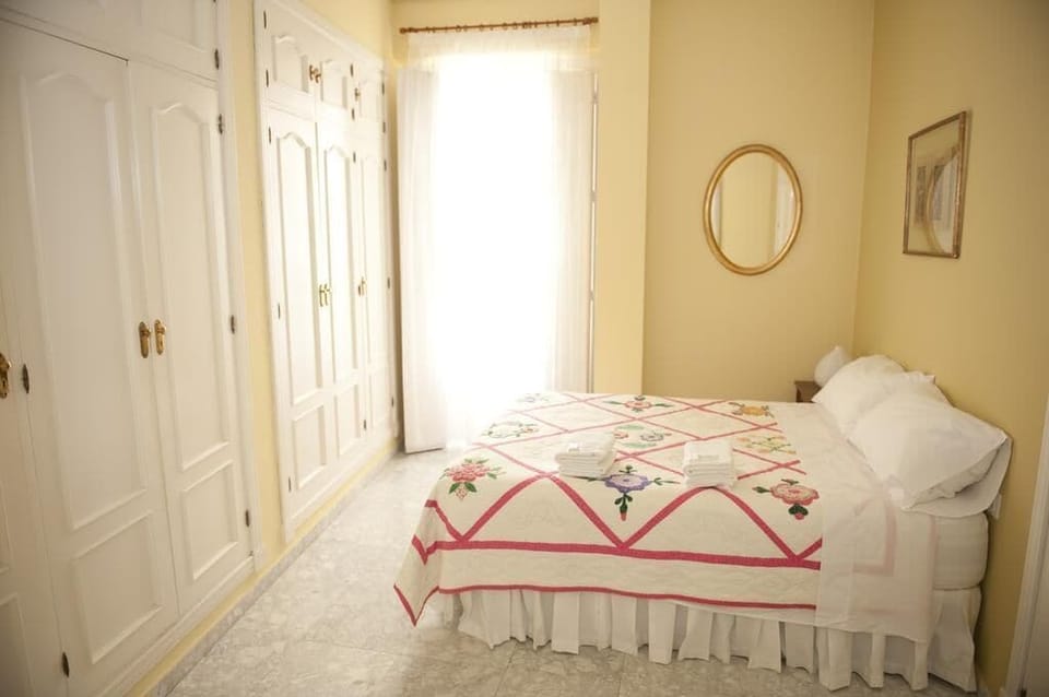 Standard Double Room, 1 Double or 2 Twin Beds | Iron/ironing board, free cribs/infant beds, free WiFi, bed sheets