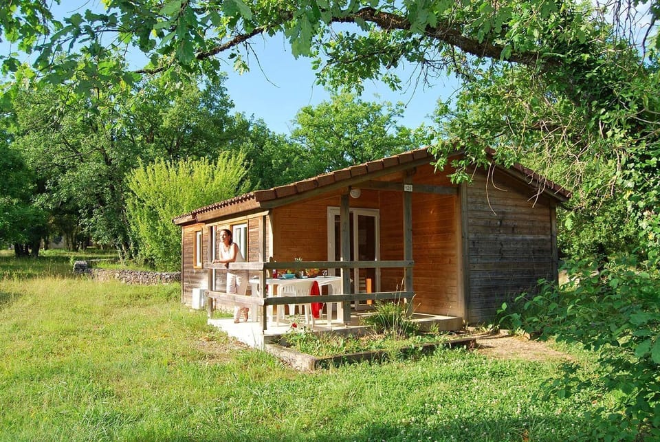 Stroll around this lovely property in Gramat!
