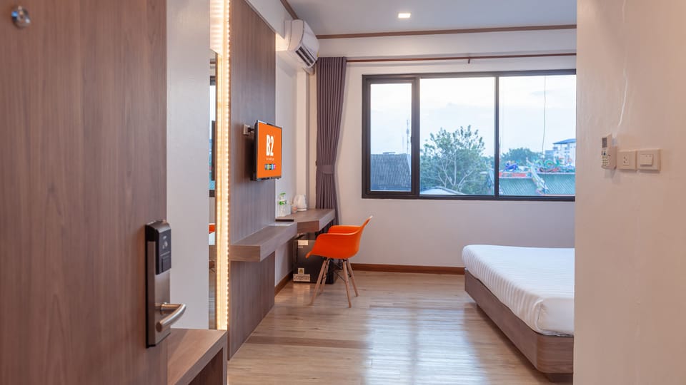 Deluxe Premier Room | Blackout drapes, WiFi (free), bed sheets