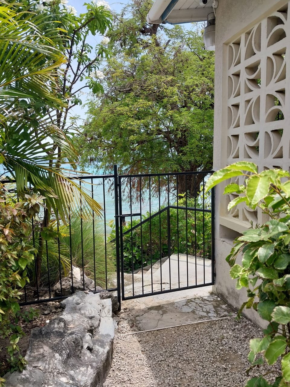 This way to the beach!
Gate and steps to beach located next to Beachside Cottage