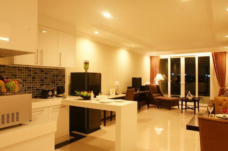 Suite, 2 Bedrooms | Living room | LCD TV, DVD player