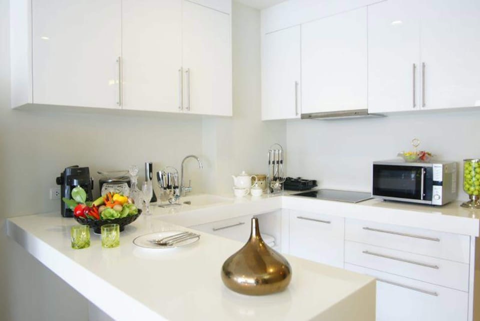 Duplex, 3 Bedrooms | Private kitchenette | Coffee/tea maker, full-size fridge, microwave, electric kettle