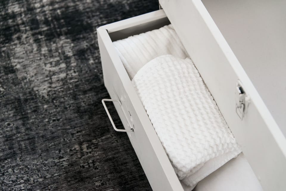 Deluxe Suite (12) | Bathroom amenities | Hair dryer, towels, soap, toilet paper