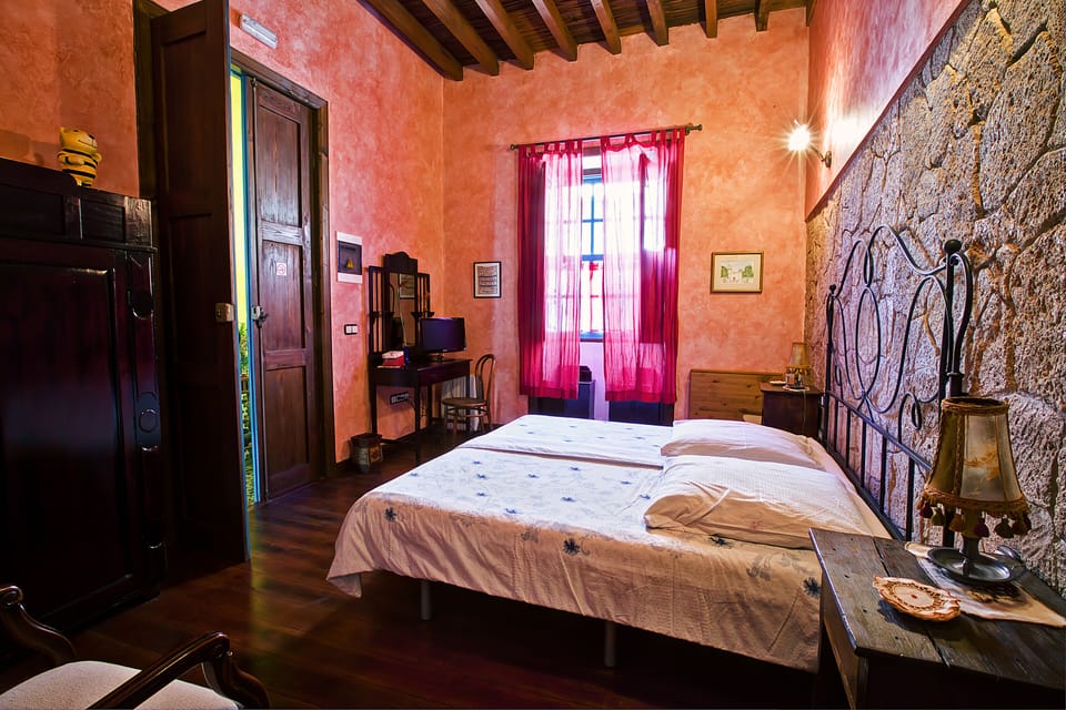 Double Room | Premium bedding, down comforters, individually furnished, desk