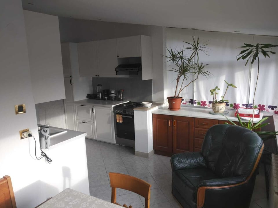 
New kitchen and spacious dining area. 
It also has a dishwasher.