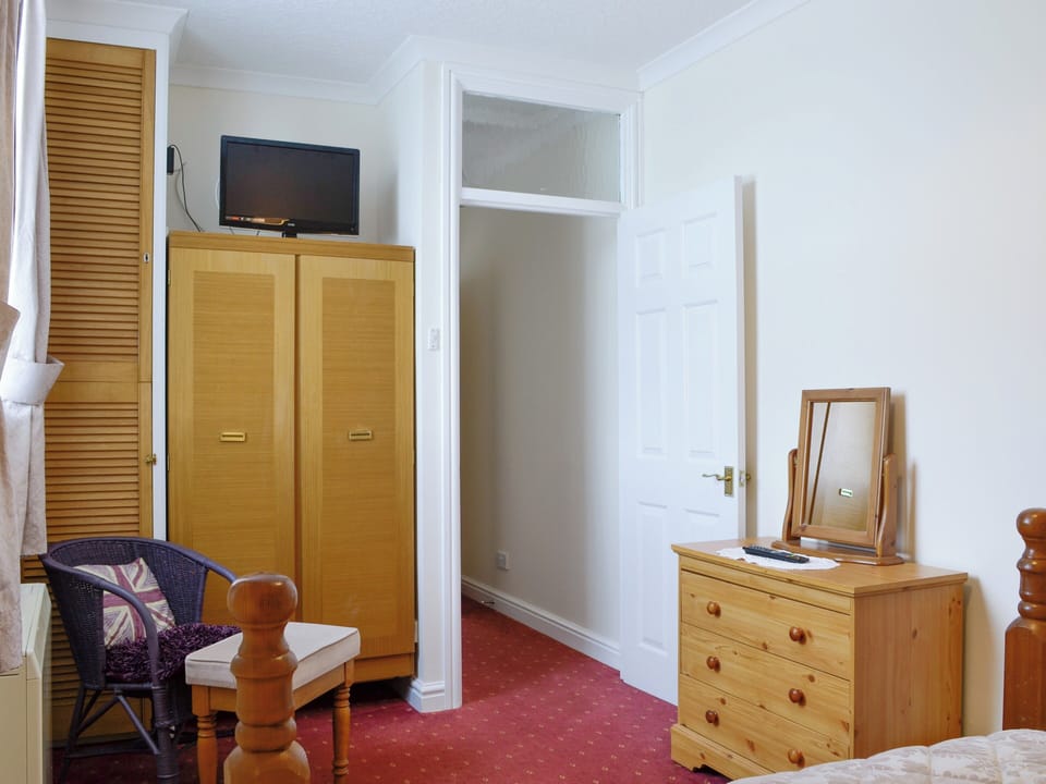 Spacious double bedroom | Lorna&rsquo;s At The Grange - Grange Country House Holiday Cottages, Loweswater, near Cockermouth