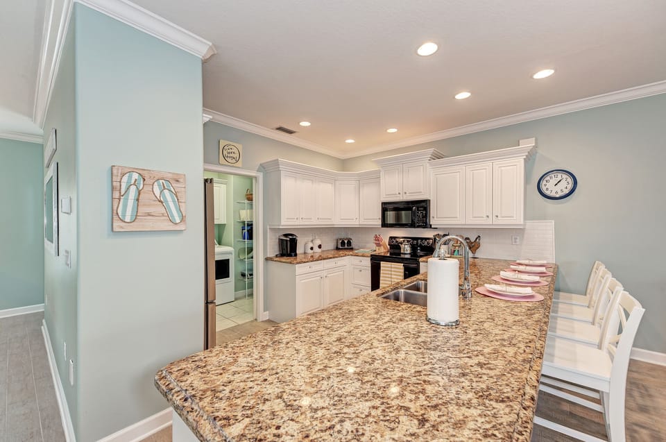 Oversized kitchen island with seating for 4