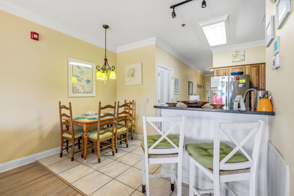 Dining Area and Kitchen Counter