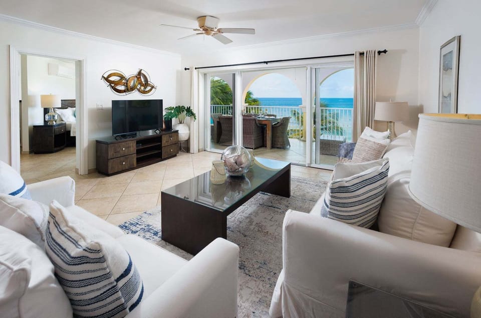 Island chic decor