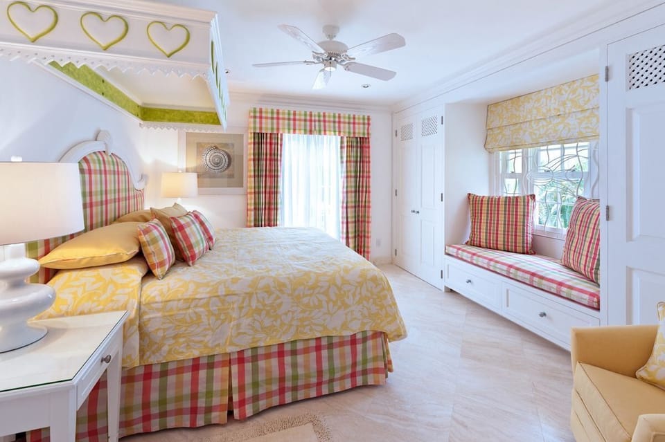Still Fathoms - Bedroom 5