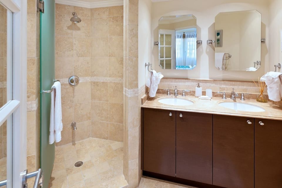 Sapphire Beach 517 - Bathroom 2