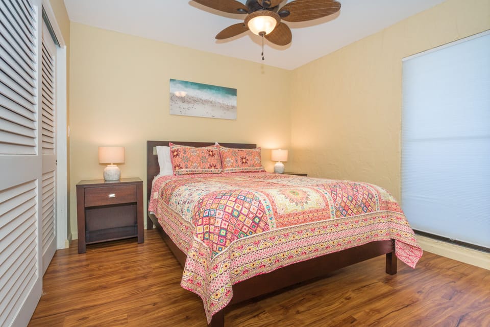 Queen second bedroom.