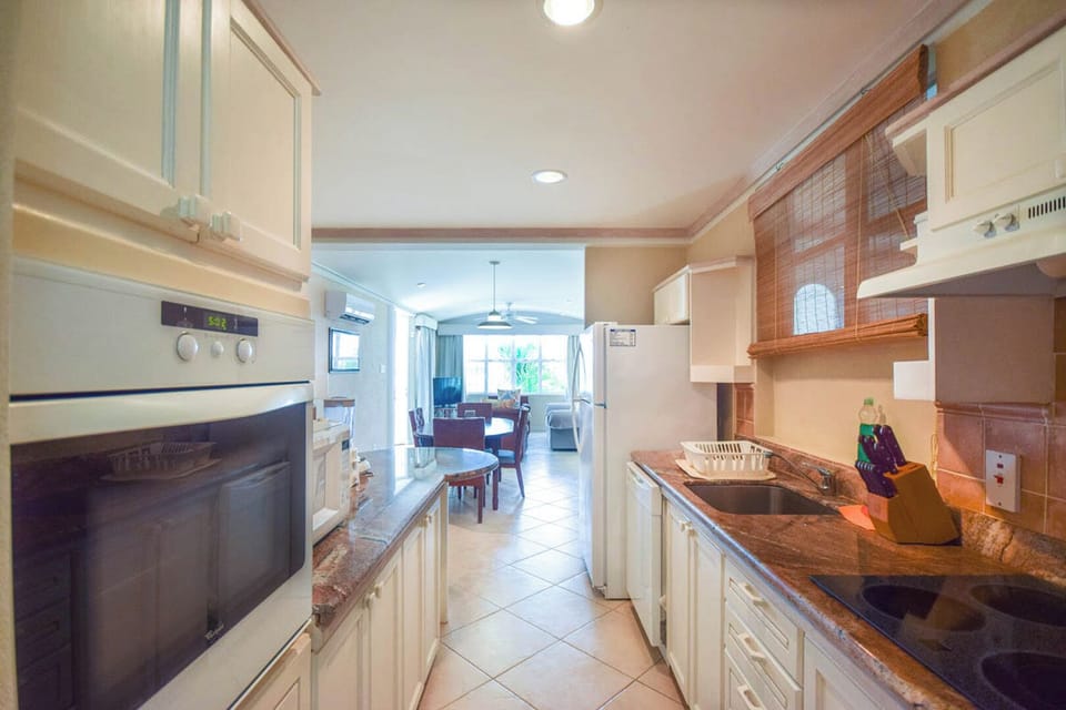 Fully outfitted kitchen with all you'll need while on holiday if you want to cook! There are lots of food options around us