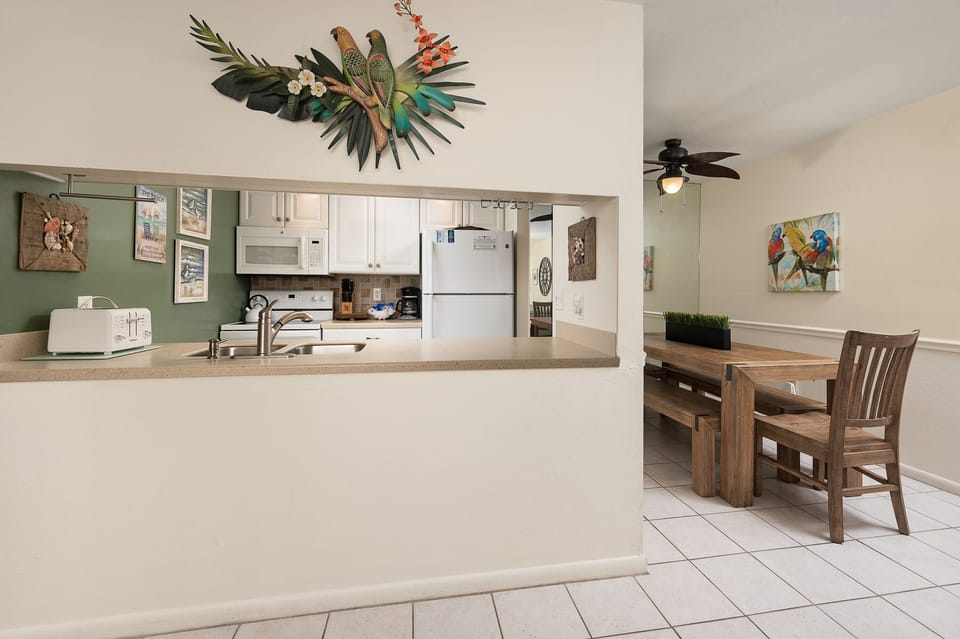 Dining & Kitchen