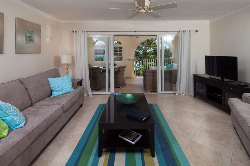 Sapphire Beach 116 - Lovely Open Plan Living
