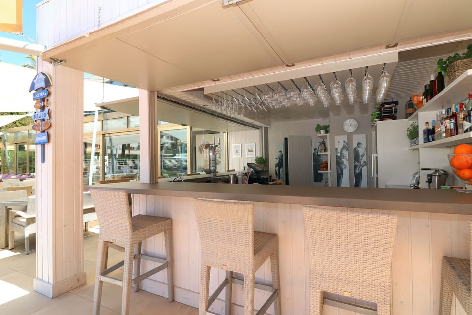 Pool Snack-Bar