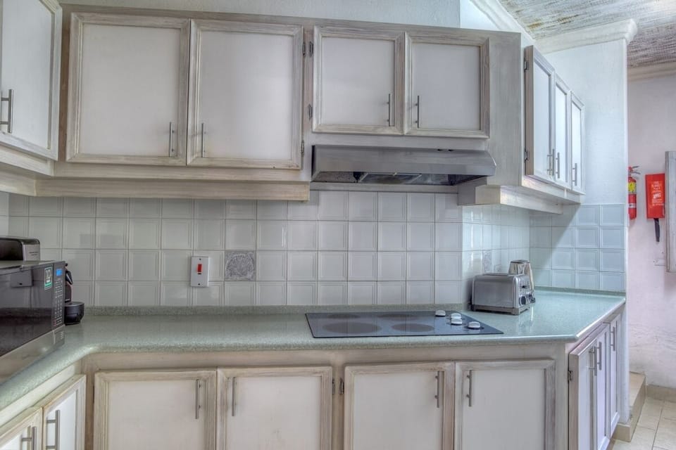 Waverly One - Kitchen