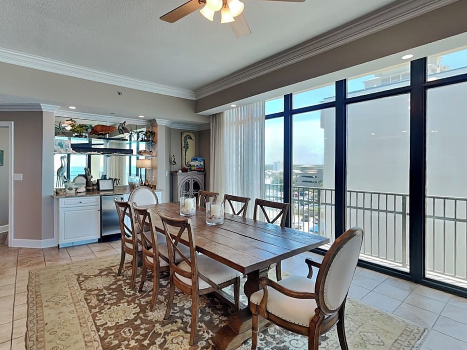 Dining Area - Table and Bar