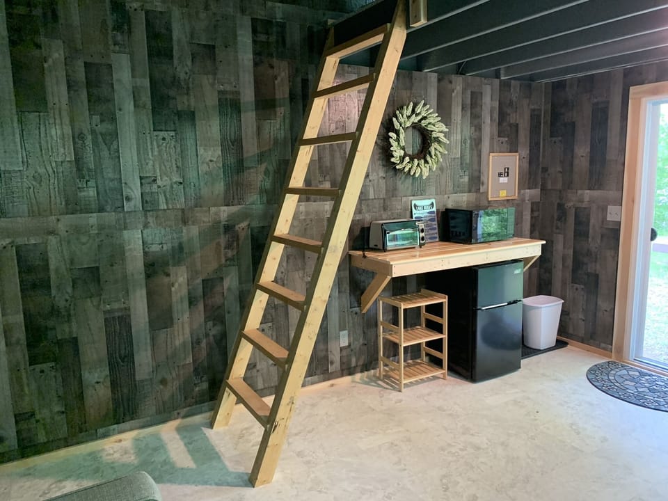 Ladder & Kitchenette