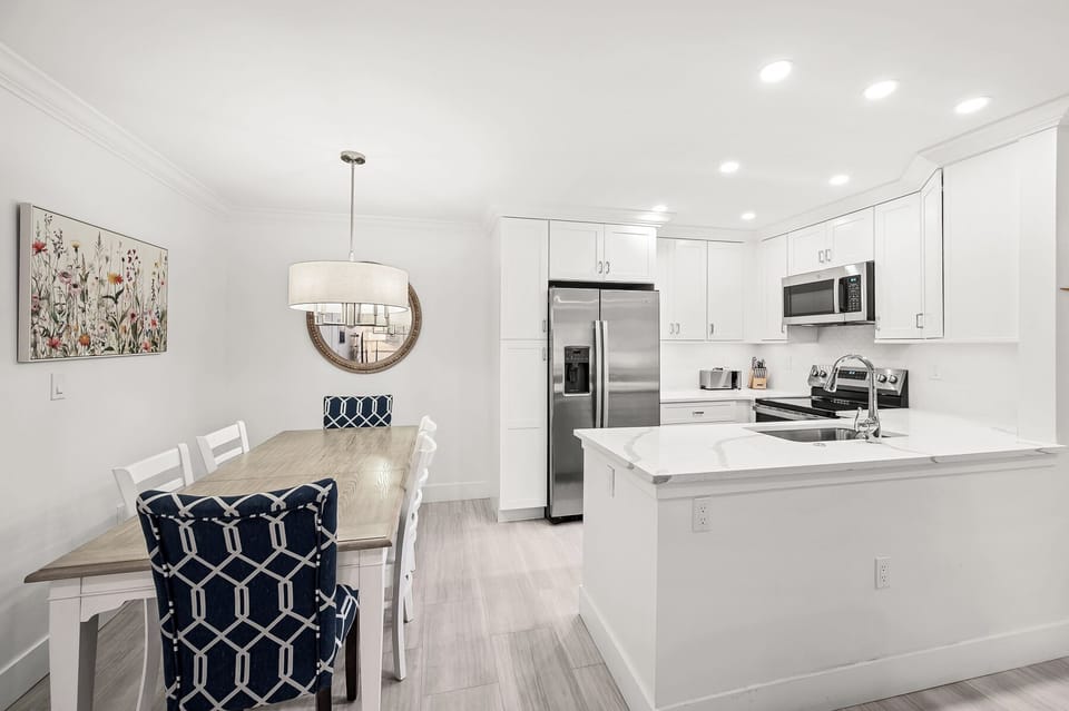Dining & Kitchen